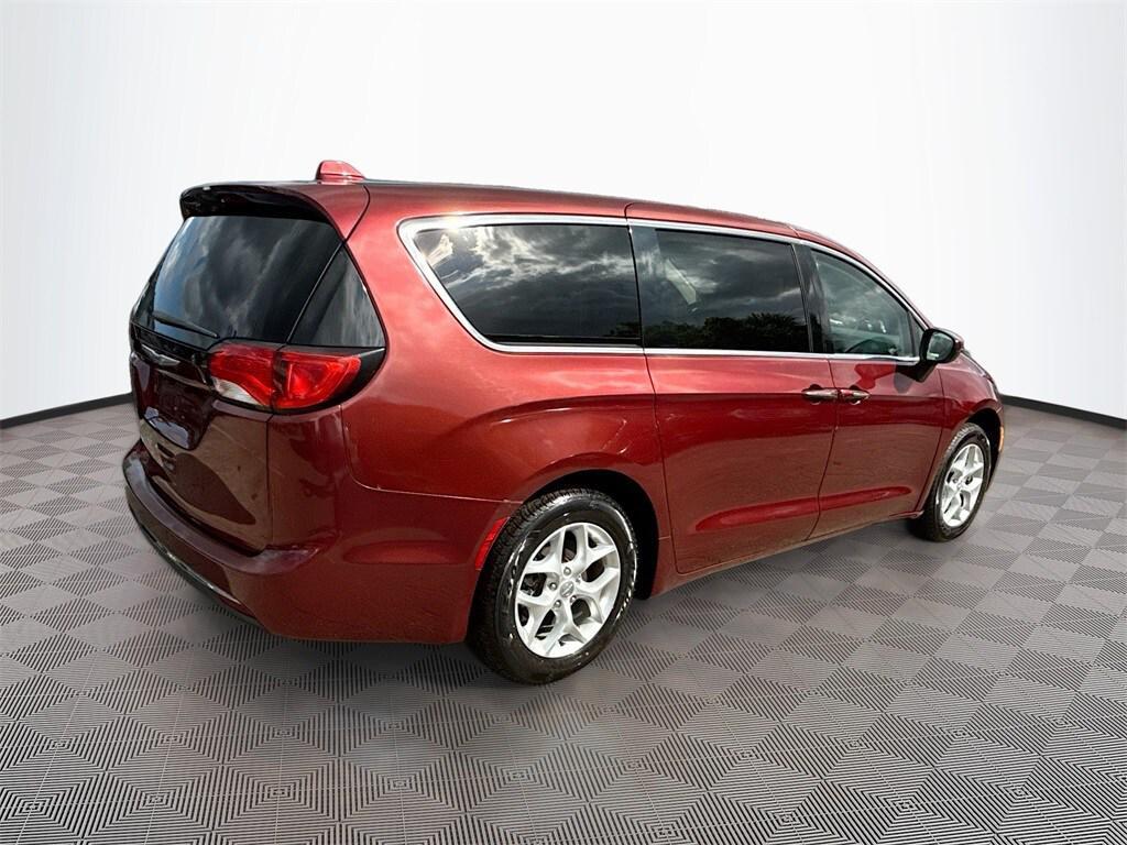used 2017 Chrysler Pacifica car, priced at $7,448