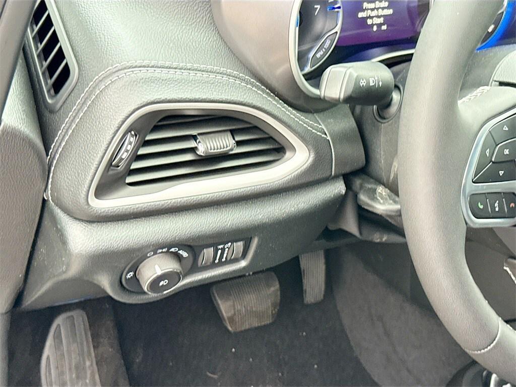 new 2026 Chrysler Pacifica car, priced at $38,393