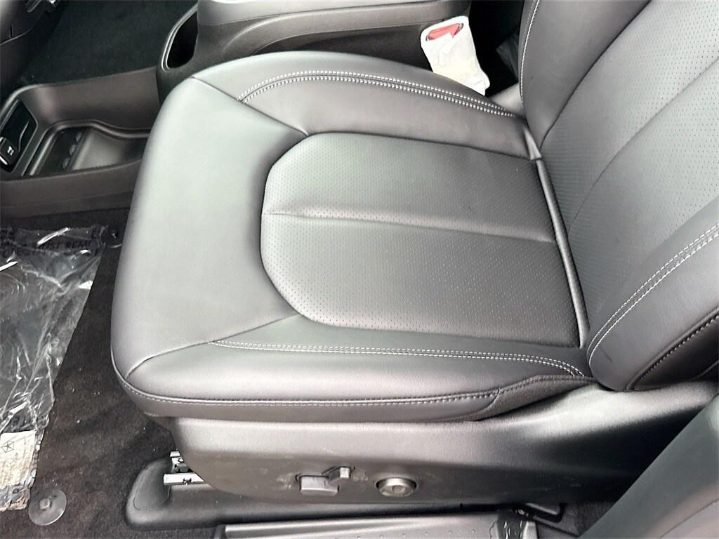 new 2026 Chrysler Pacifica car, priced at $38,393