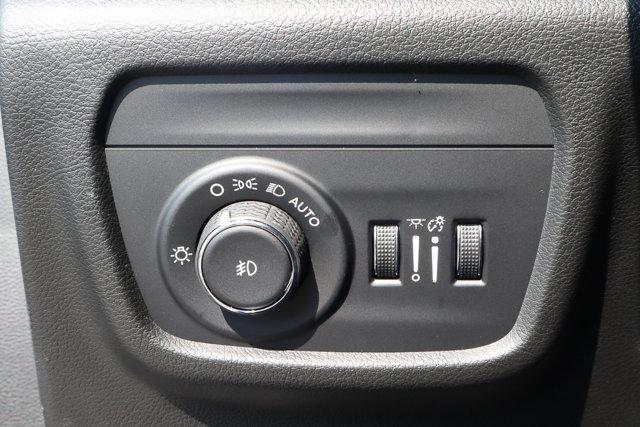 new 2025 Jeep Grand Cherokee car, priced at $58,988