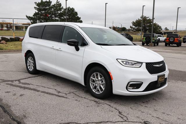 new 2026 Chrysler Pacifica car, priced at $41,811