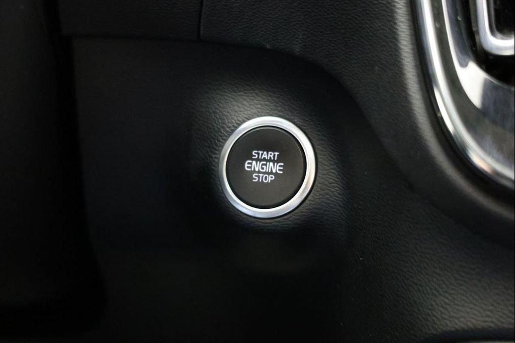 used 2020 Volvo XC40 car, priced at $19,995