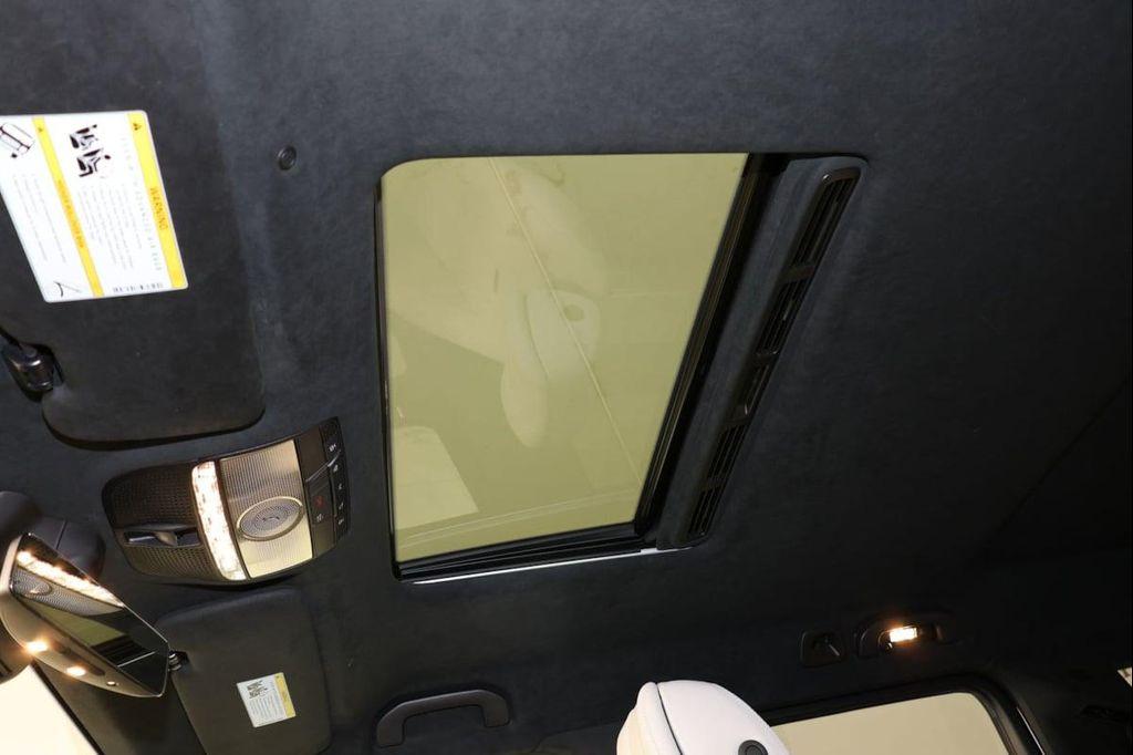 Mercedes-Benz G-Class view 13