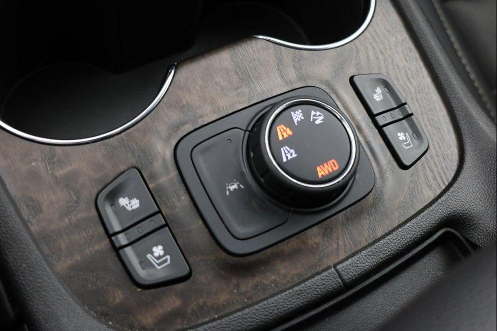 used 2023 GMC Acadia car, priced at $28,995