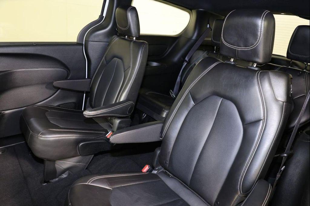 used 2025 Chrysler Pacifica car, priced at $29,995