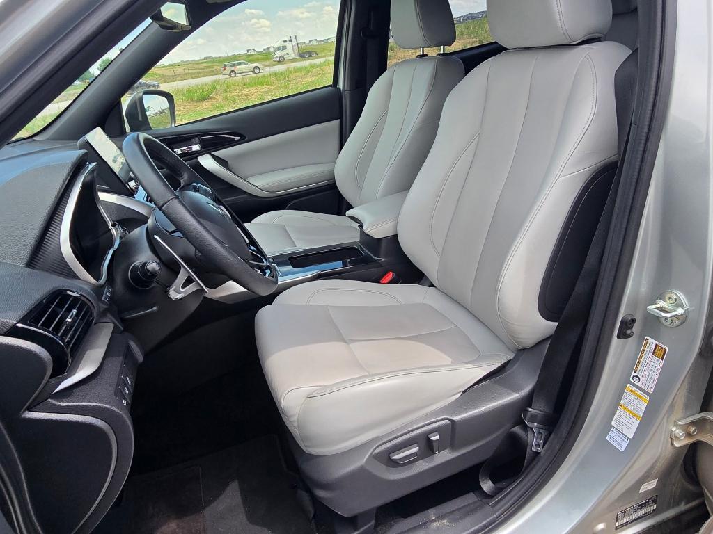 used 2024 Mitsubishi Eclipse Cross car, priced at $19,997