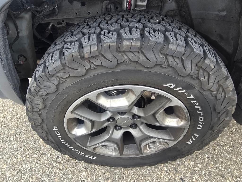 used 2019 Jeep Cherokee car, priced at $16,986