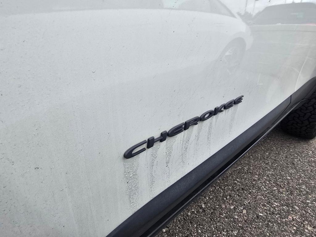 used 2019 Jeep Cherokee car, priced at $16,986