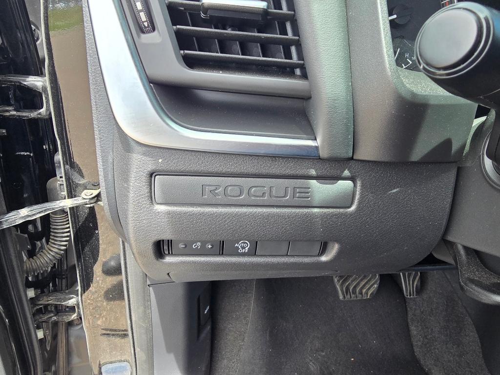 used 2023 Nissan Rogue car, priced at $21,604