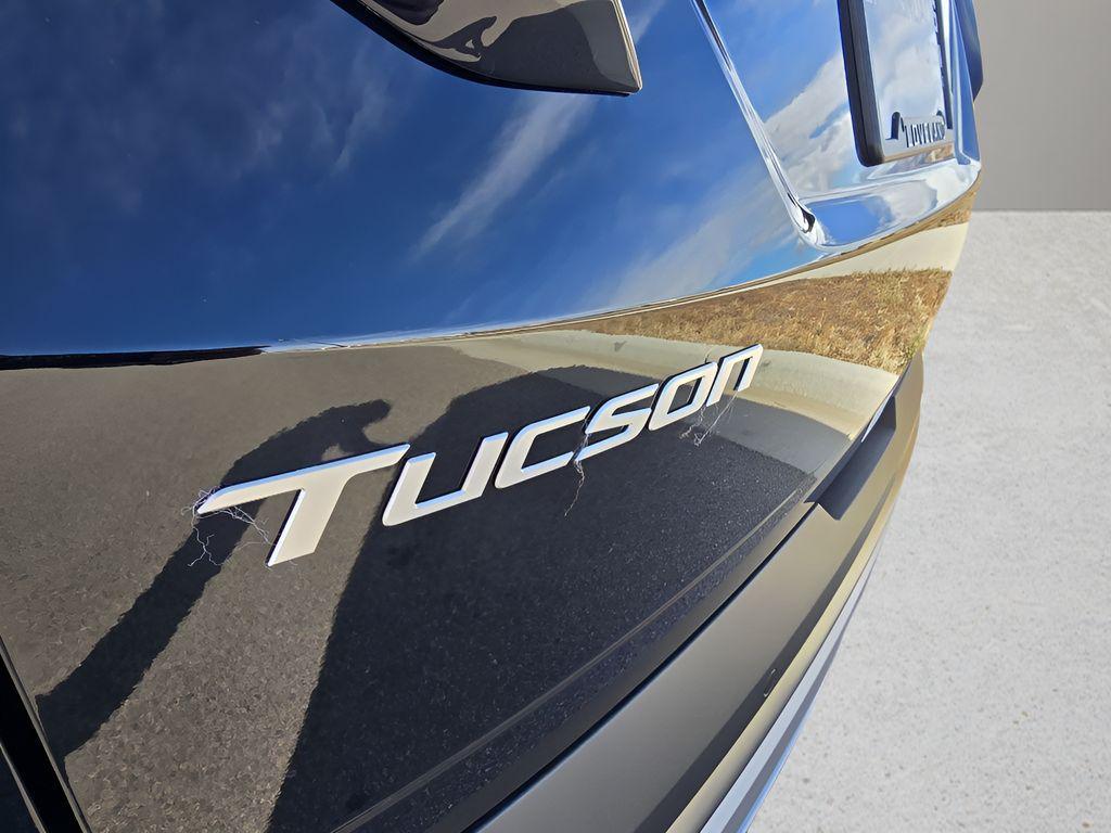 new 2026 Hyundai TUCSON Hybrid car, priced at $43,243