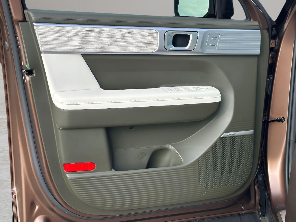 used 2025 Hyundai Santa Fe car, priced at $43,237