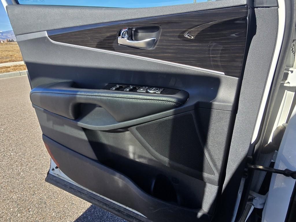 used 2019 Kia Sorento car, priced at $11,556