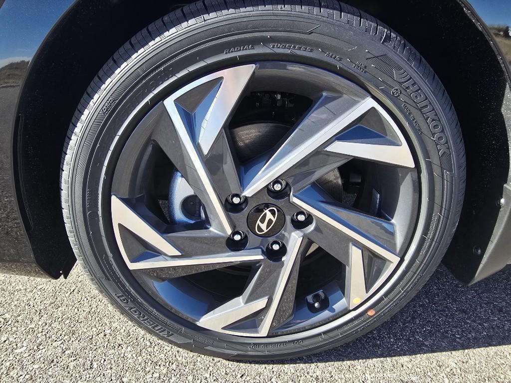 new 2026 Hyundai Elantra car, priced at $26,225