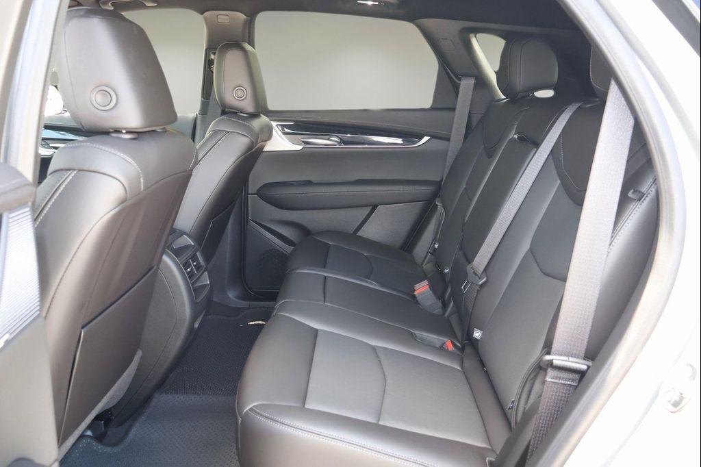 new 2025 Cadillac XT5 car, priced at $49,267