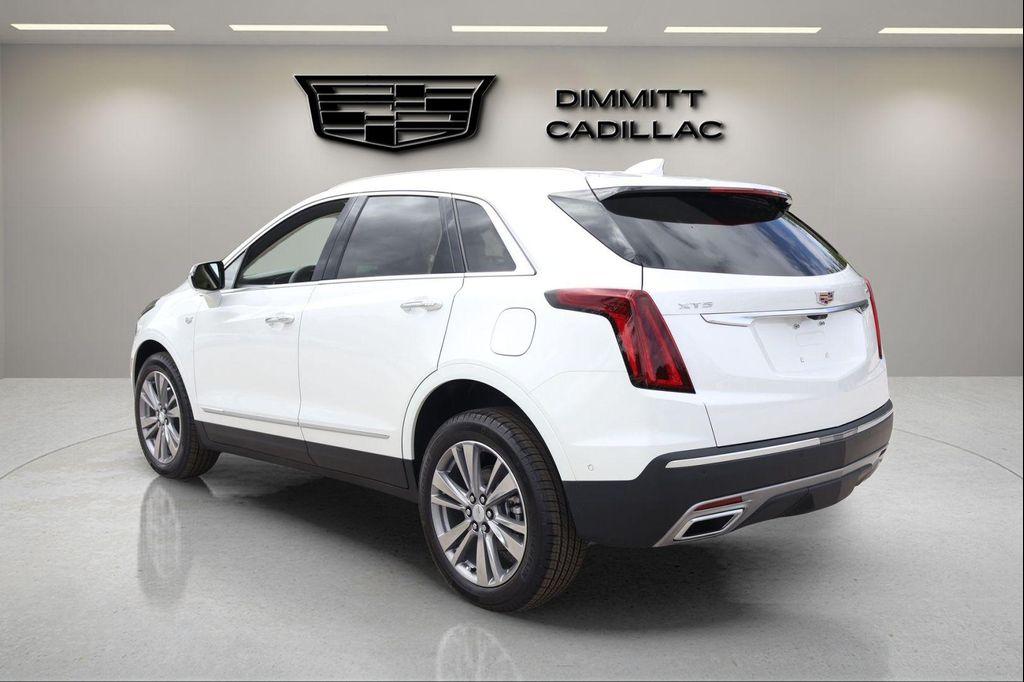 new 2026 Cadillac XT5 car, priced at $55,595