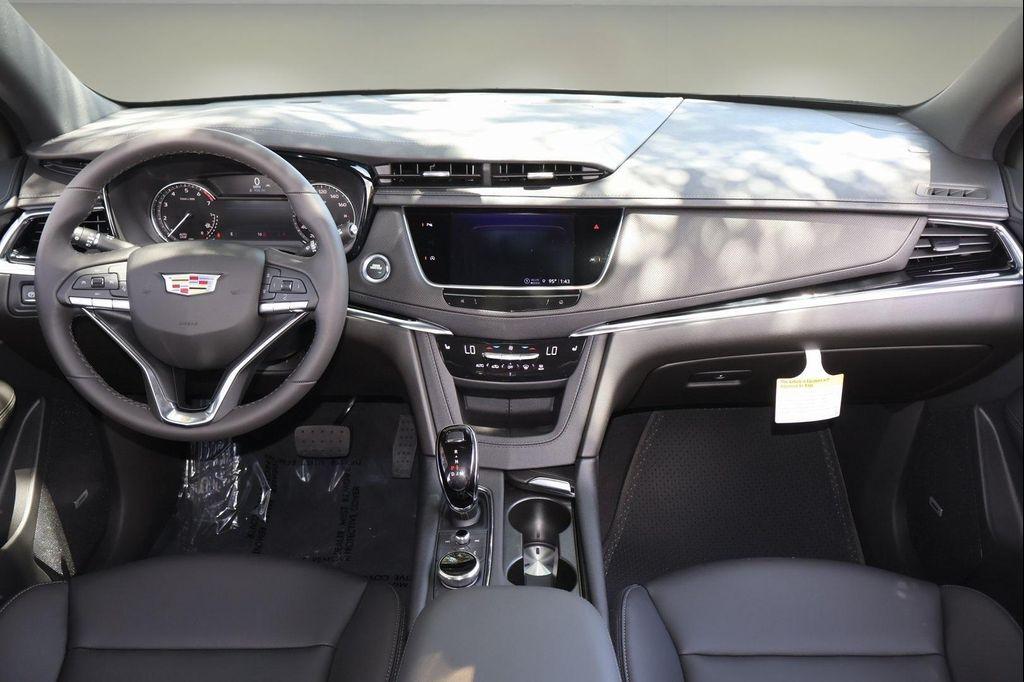new 2025 Cadillac XT6 car, priced at $49,127