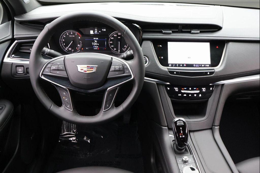 used 2025 Cadillac XT5 car, priced at $38,949