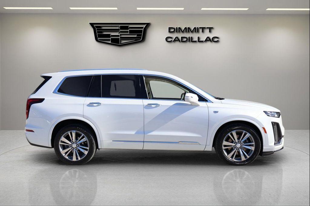 used 2022 Cadillac XT6 car, priced at $26,738