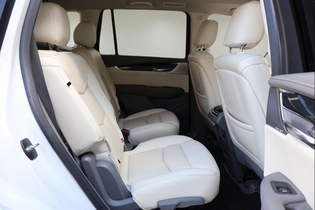 used 2022 Cadillac XT6 car, priced at $26,738