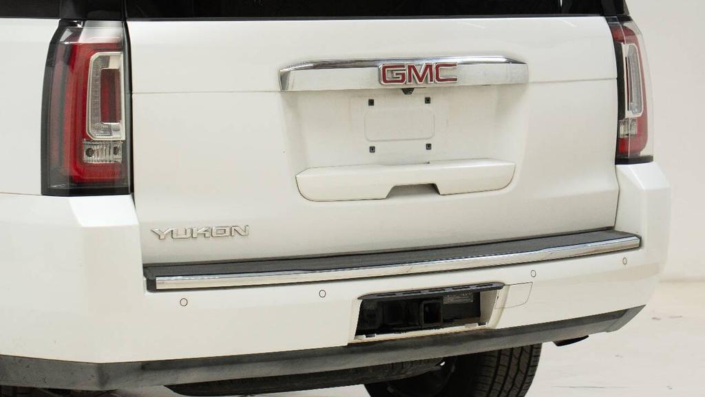 used 2016 GMC Yukon car, priced at $18,999