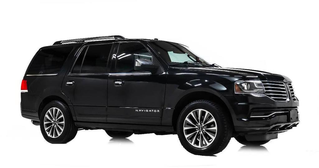used 2015 Lincoln Navigator car, priced at $12,999