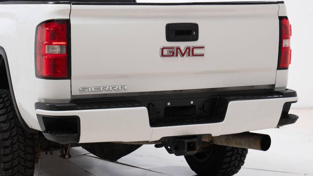 used 2017 GMC Sierra 2500 car, priced at $25,999