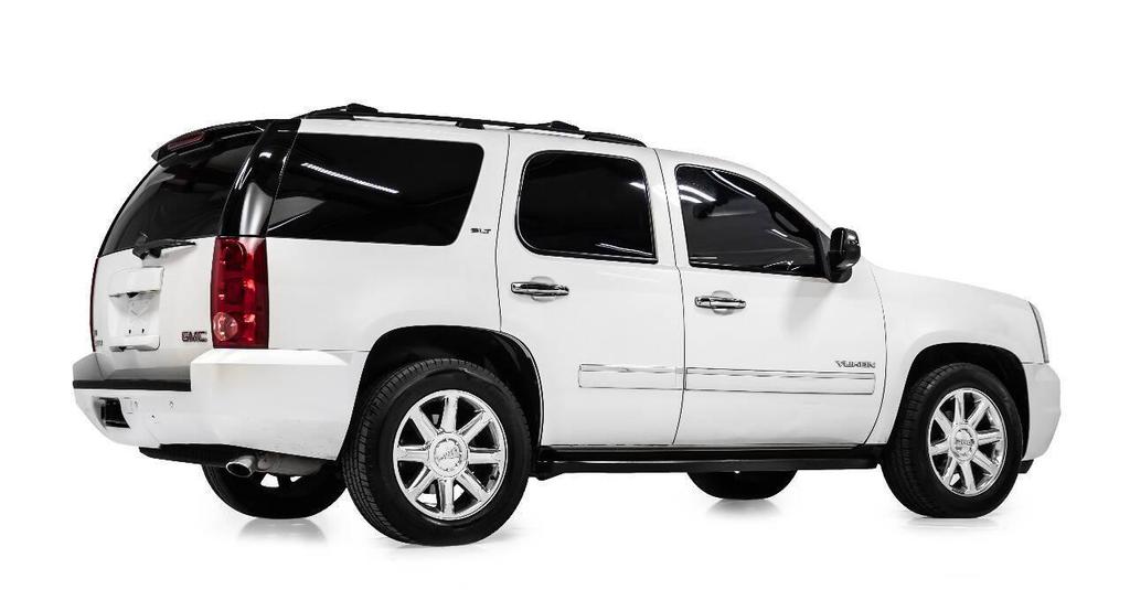 used 2010 GMC Yukon car, priced at $12,999