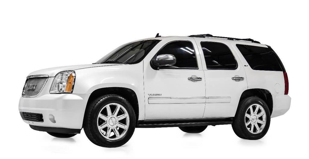 used 2010 GMC Yukon car, priced at $12,999