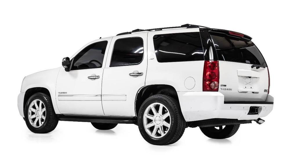 used 2010 GMC Yukon car, priced at $12,999