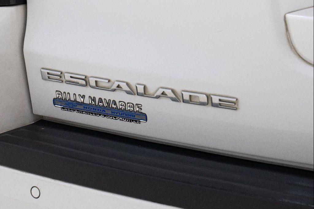 used 2016 Cadillac Escalade ESV car, priced at $24,999