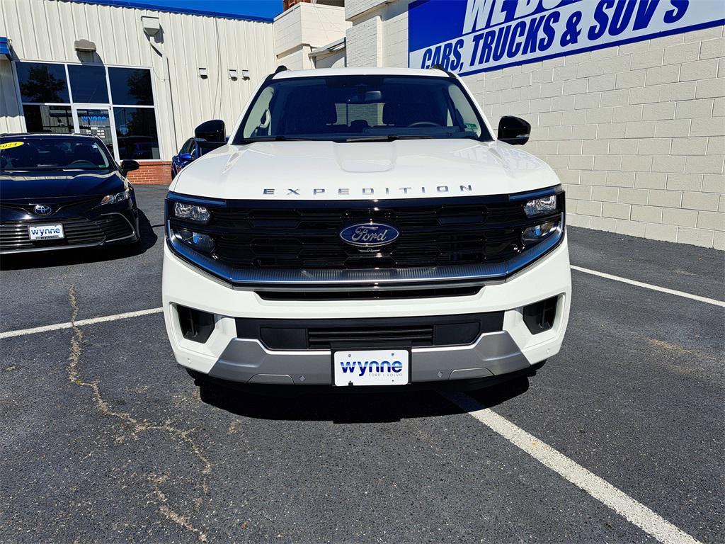new 2025 Ford Expedition car, priced at $76,037