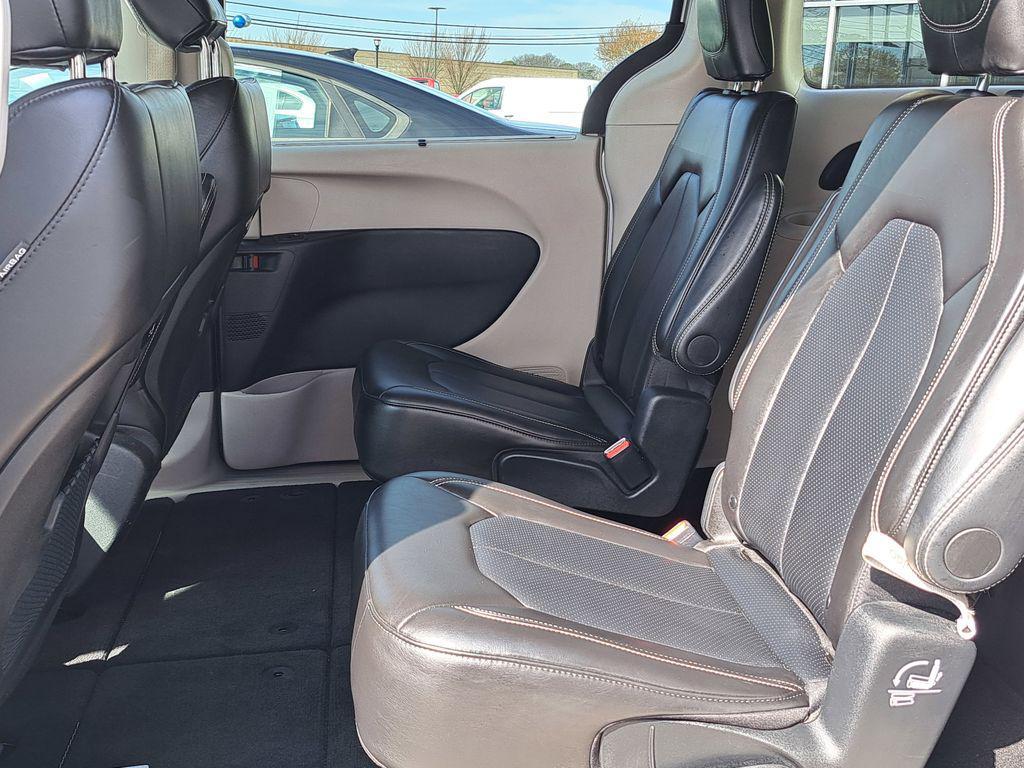 used 2024 Chrysler Pacifica car, priced at $28,877