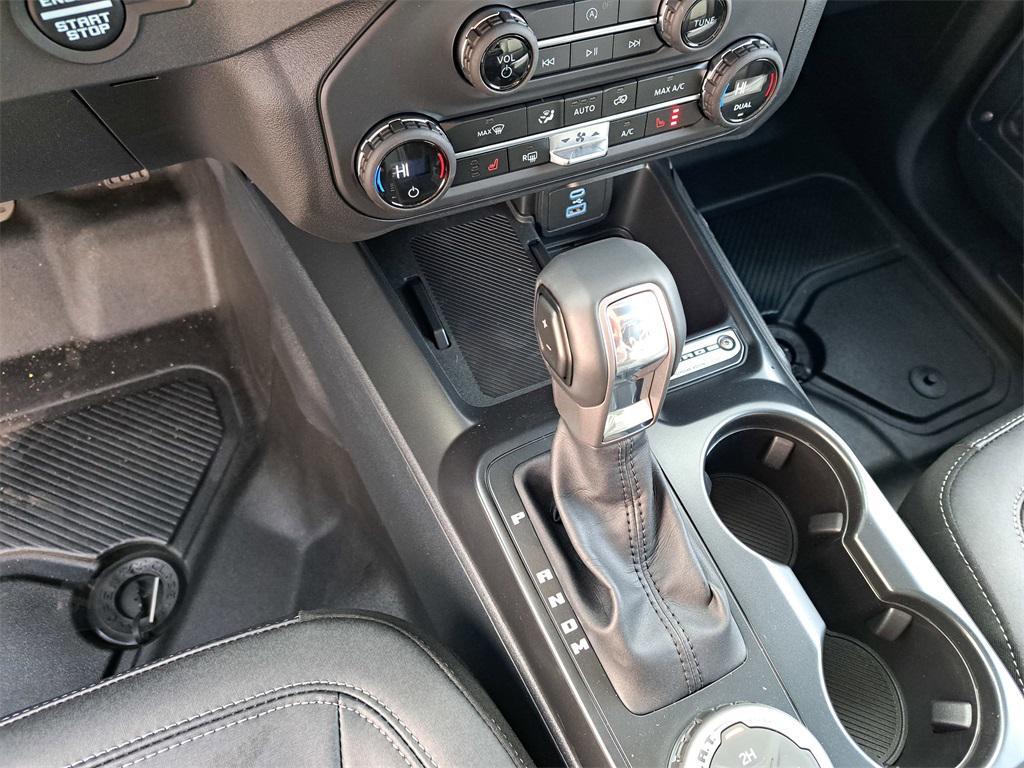 new 2025 Ford Bronco car, priced at $45,723