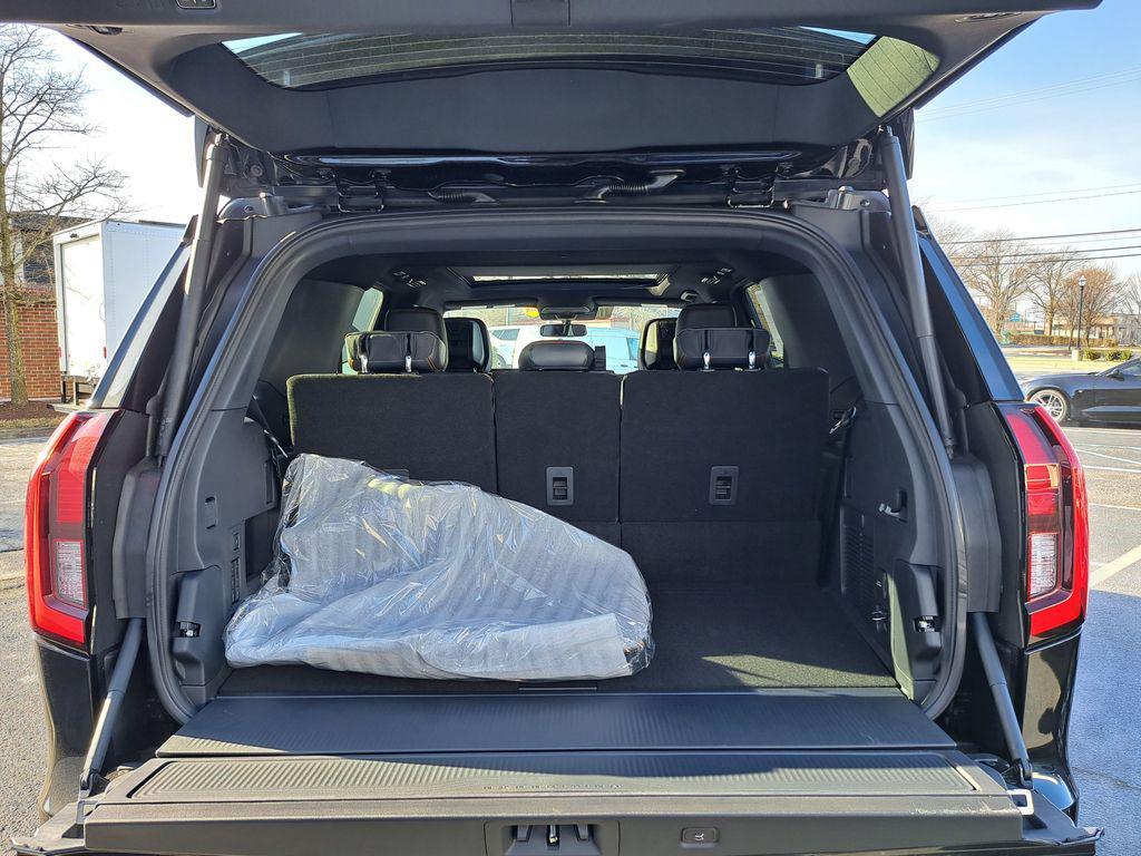 new 2026 Ford Expedition car, priced at $77,737