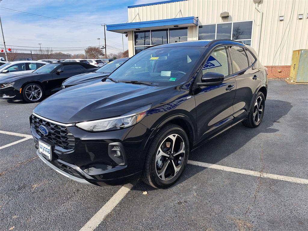 new 2025 Ford Escape car, priced at $32,992