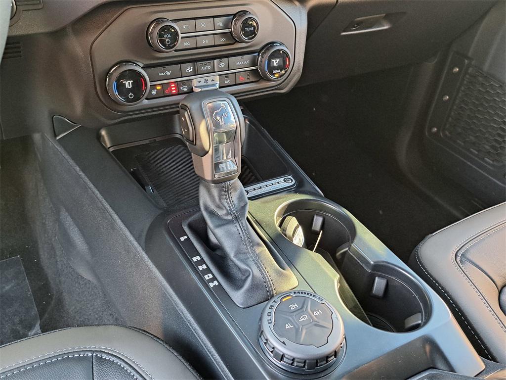 new 2025 Ford Bronco car, priced at $52,724