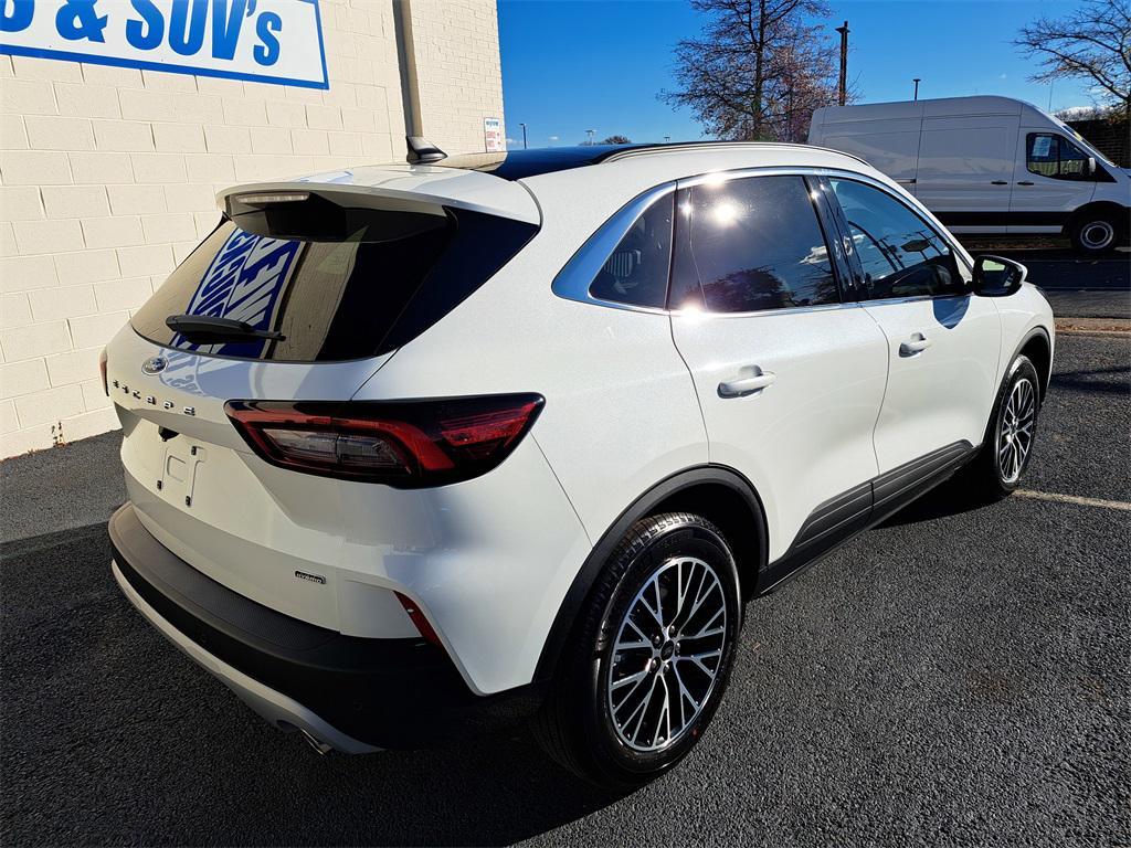 new 2026 Ford Escape PHEV car, priced at $32,958