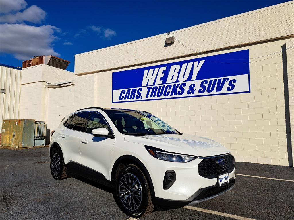 new 2026 Ford Escape PHEV car, priced at $32,958