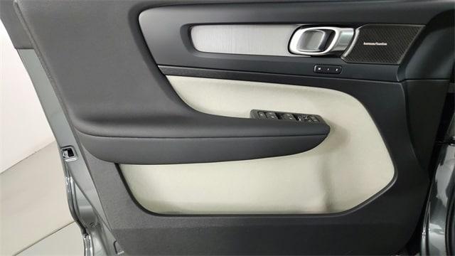 new 2026 Volvo XC40 car, priced at $51,975