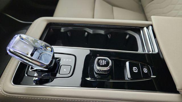 new 2026 Volvo XC90 Plug-In Hybrid car, priced at $81,875