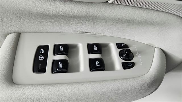 new 2026 Volvo XC90 Plug-In Hybrid car, priced at $85,625