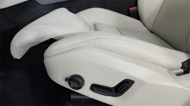 new 2026 Volvo XC90 Plug-In Hybrid car, priced at $85,625