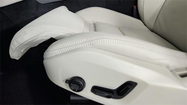 new 2026 Volvo XC90 car, priced at $75,155