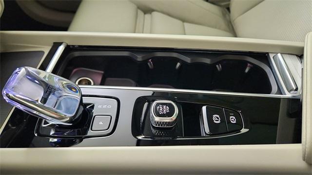 new 2026 Volvo XC60 Plug-In Hybrid car, priced at $75,235