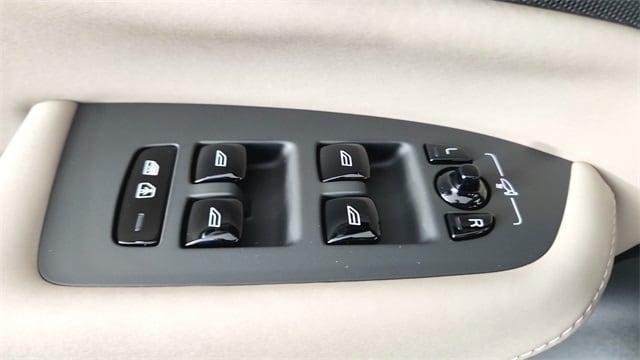 new 2026 Volvo XC90 Plug-In Hybrid car, priced at $81,940