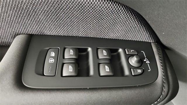 new 2026 Volvo XC60 Plug-In Hybrid car, priced at $82,335