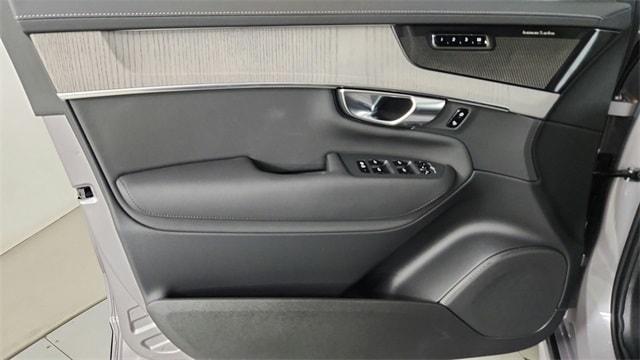 new 2026 Volvo XC90 car, priced at $76,035