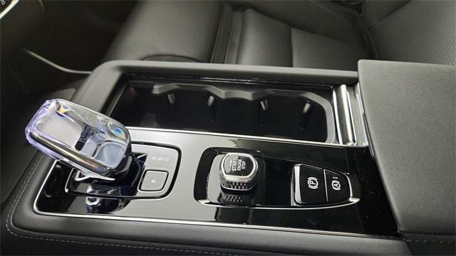 new 2026 Volvo XC90 car, priced at $76,035