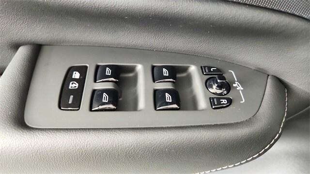 new 2025 Volvo XC90 car, priced at $62,655