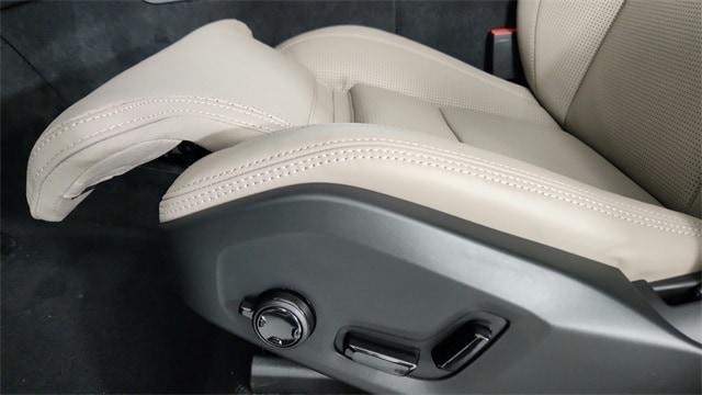 new 2026 Volvo XC90 car, priced at $80,010